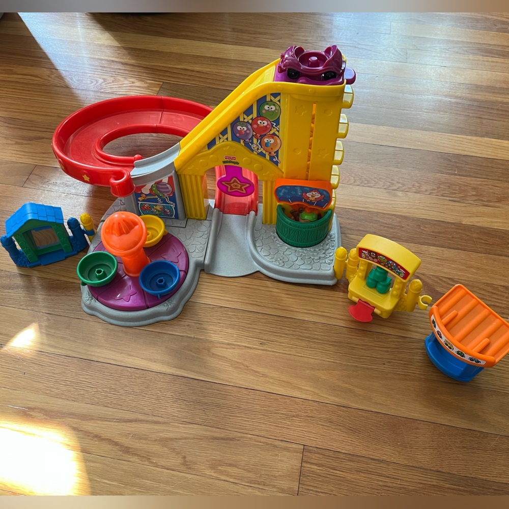 Fisher-Price Little People Surprise Sounds Fun Park